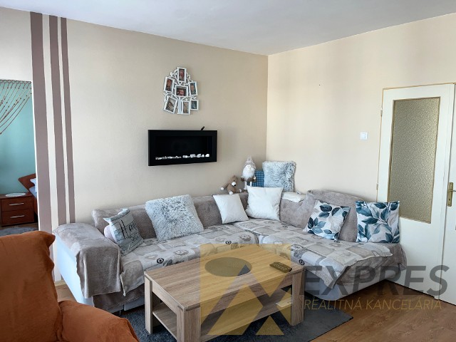 1842m2